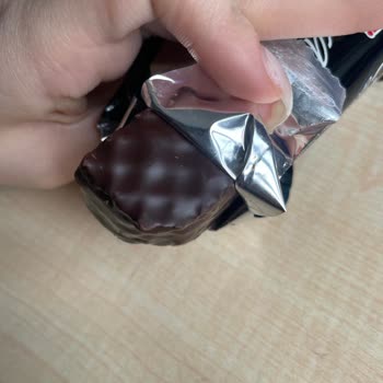 Eti Karam Çikolatasında Azalan Çikolata Miktarı Ve Boş Alan Şikayeti