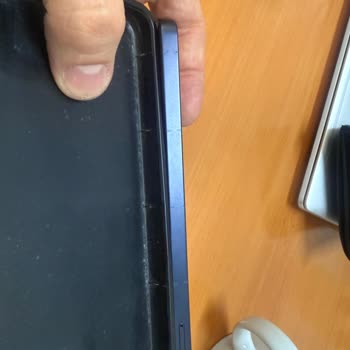 İki Galaxy A06 Telefonun Tekrarlayan Donma Ve Kendi Kendine Tuş Basması, Garanti Kapsamında Değişim Reddi