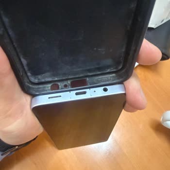 İki Galaxy A06 Telefonun Tekrarlayan Donma Ve Kendi Kendine Tuş Basması, Garanti Kapsamında Değişim Reddi