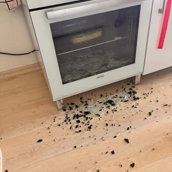 Simfer 7340 Ankastre Fırının Cam Patlaması İçin Garanti Kapsamı Talebi