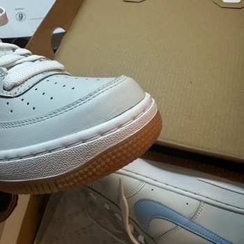 Hasarlı Nike Air Force 1 Ayakkabının Değişim Sürecindeki Uzun Bekleme Ve İletişim Eksikliği