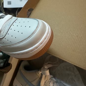 Hasarlı Nike Air Force 1 Ayakkabının Değişim Sürecindeki Uzun Bekleme Ve İletişim Eksikliği
