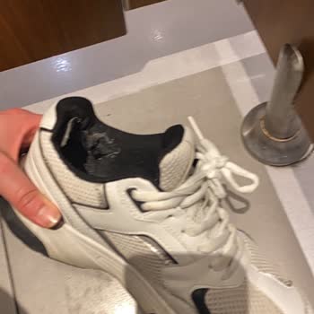 Ayakkabının Erken Yıpranması Ve Fiş Olmadan Değişim Talebi