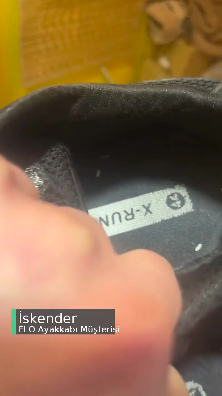 FLO Ayakkabı Yırtıldı, Açıldı, Taban Dökülüyor! videonun kapak resmi