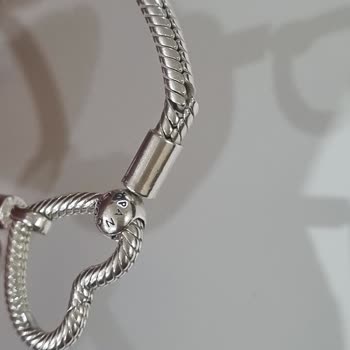 Kısa Sürede Kırılan Pandora Bileklik: Mağaza Kullanıcı Hatası Dedi