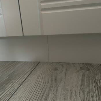 Kimyasal Kokulu Gardıropta Sağlık Tehlikesi Ve Kalitesiz Ürün Şikayeti