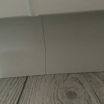 Kimyasal Kokulu Gardıropta Sağlık Tehlikesi Ve Kalitesiz Ürün Şikayeti