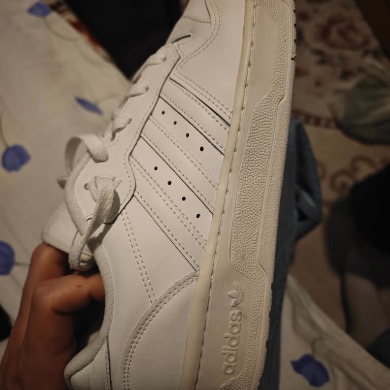 Aynı Modelde Farklı Üretim Yerleri Ve Sararmış Taban Sorunu