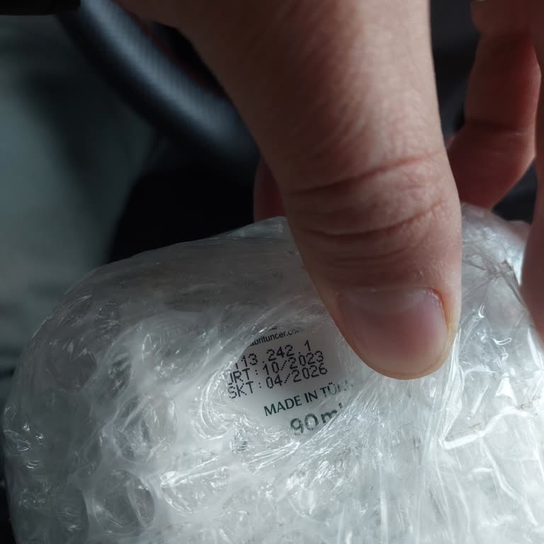 Pazarama'dan Gelen Eksik Ve Süresi Geçmiş Diş Macunu Üzerine Şikayet