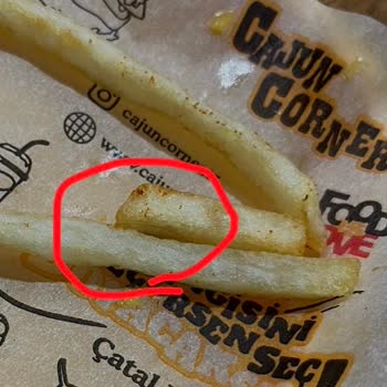 Patates Kızartmasında Kıl Ve Saygısız Personel Davranışı