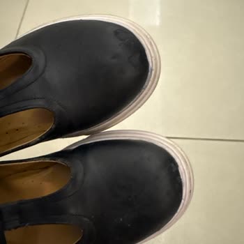 Beymen'den Aldığım Kız Çocuk Sneaker Ayakkabısının Derisi Hızla Sökülüyor