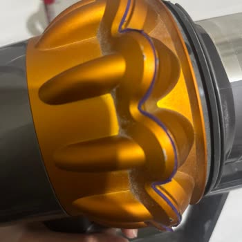 Dyson V15 Detect Süpürgemde Kırılan Silikon Parça Ve Garanti Desteği Eksikliği