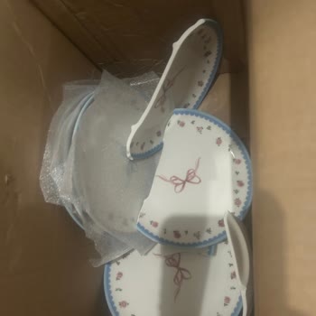 Kırık Tabaklar Ve Yetersiz Paketleme Nedeniyle Hızlı Değişim Talebi