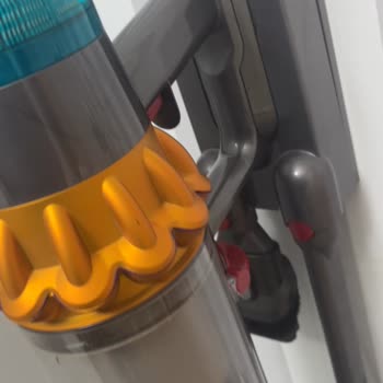 Dyson V15 Süpürge Servis Ücretine Rağmen Borusu Değişmemiş Ve Çalışmıyor