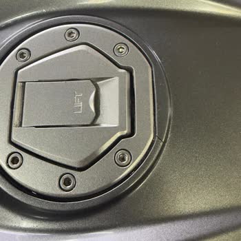 Garanti Kapsamındaki Yakıt Deposu Çatlağı İçin Ücretsiz Değişim Talebi