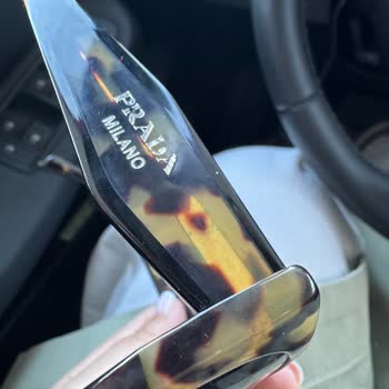 Prada Gözlüğünün Sap Yazısının Kısa Sürede Soyulması Ve Sunglass Hut’un Destek Vermemesi