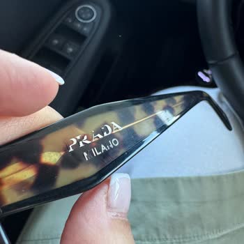 Prada Gözlüğünün Sap Yazısının Kısa Sürede Soyulması Ve Sunglass Hut’un Destek Vermemesi
