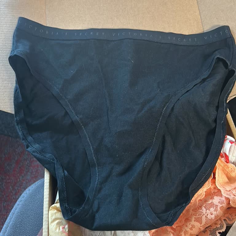 Yanlış Renk İç Çamaşırı Gönderimi Ve Hızlı Düzeltme İsteği