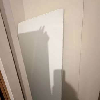 Garajhome'dan Eksik Parçalı Gardırop Ve Uzun Süreli Oyalama