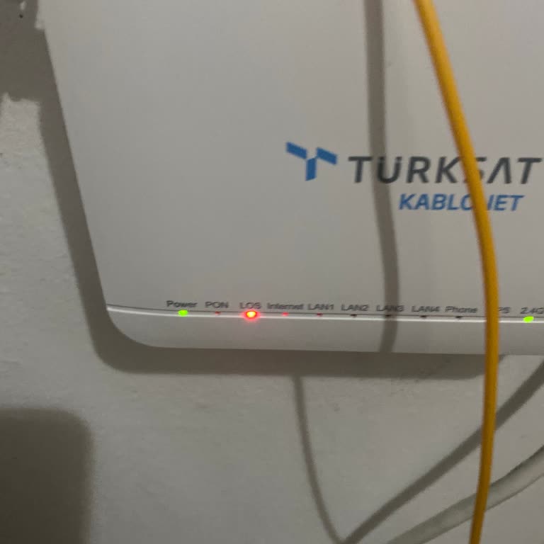 Kurulum Sonrası Internet Ve TV Aktif Değil, Müşteri Hizmetleri Çözüm Sunmuyor