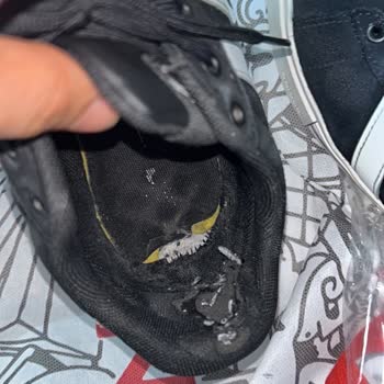 Boyner Akasya AVM'de Satın Alınan Ayakkabının Topuk Yıpranması Ve Değişim Talebi