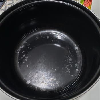 Kızartma Tenceresi Yağda Kızartma Yapmıyor Ve Yapışıyor: Ücret İadesi Talebi