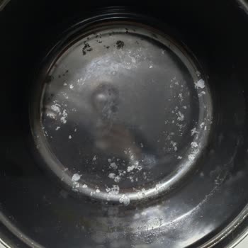 Kızartma Tenceresi Yağda Kızartma Yapmıyor Ve Yapışıyor: Ücret İadesi Talebi