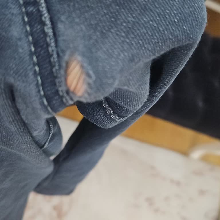Mavi Kot Pantolonlarda Kısa Sürede Bacak Arası Yırtılması Kalite Şikayeti