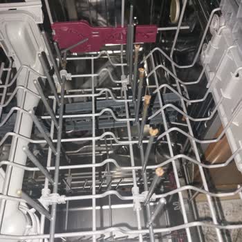 Arçelik 6384 Model Bulaşık Makinesinde Sepet Paslanması Ve Ücretsiz Değişim Talebi