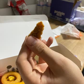 Mini Tavuk Parçası Ve Yetersiz Müşteri Desteği