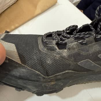 Adidas Ayakkabılarında Kalitesiz Ürün Ve Müşteri Hizmetleri Sorunu