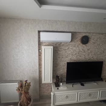 TCL Klimasında Su Sızıntısı Duvarı Aşındırdı, Küf Oluşturdu Ve Müşteri Hizmetleri Cevap Vermiyor