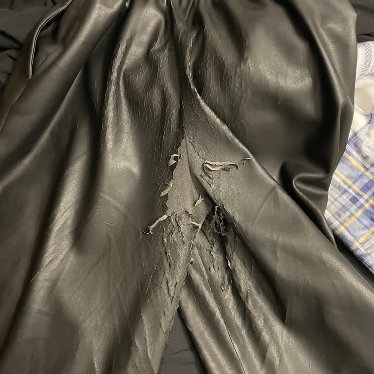 İpekyol Deri Pantolon İlk Kullanımda Parçalanma Ve Ücret İadesi Talebi