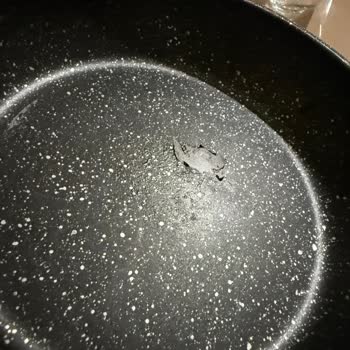 Esse Satılan Döküm Tava Seti Gerçek Döküm Değil, İade ve Değişim İstiyorum