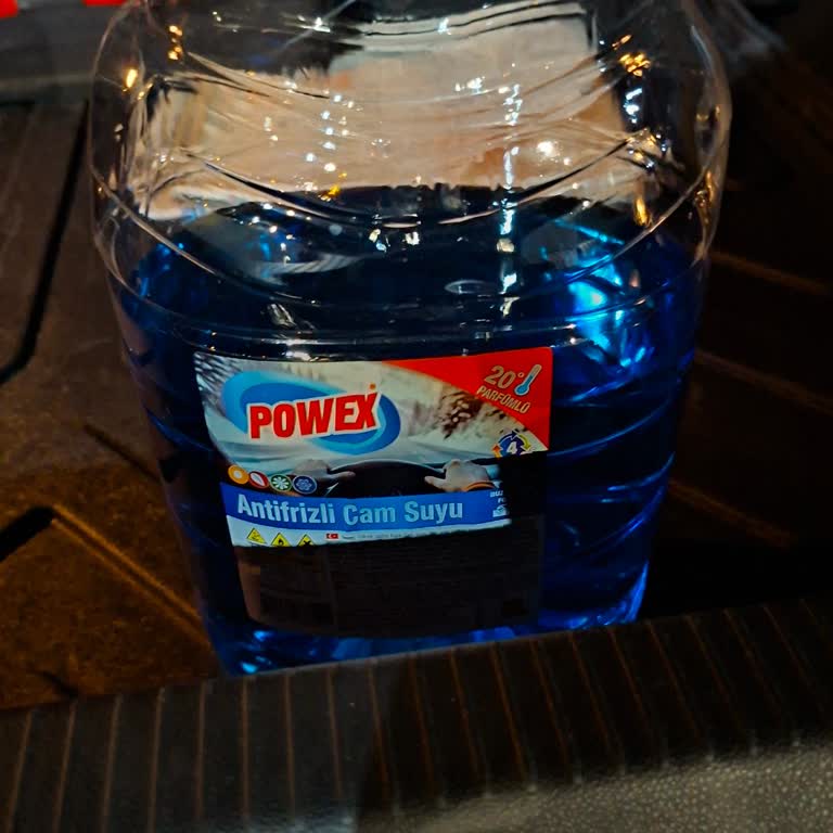 Yoğun Kokulu Oto Cam Suyu Nedeniyle Araç Hasarı Endişesi Ve İade Talebi