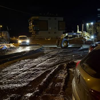 Menderes Mahallesi 62. Cadde’de Asfalt Yokluğu Ve Çamur Sebebiyle Mağduriyet