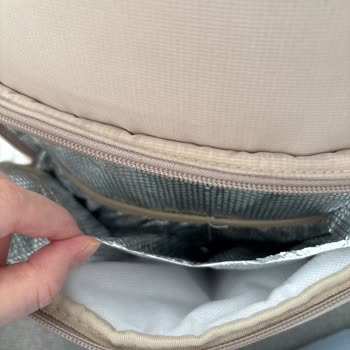 İç Bölümü Yırtılan Ve Ağırlığıyla Kullanılamaz Bebek Çantası