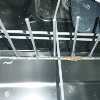 Arçelik Bulaşık Makinesi Sepetinde Boya Kalkması Ve Paslanma Ücretsiz Değişim Talebi