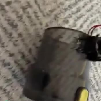 Fakir Şarjlı Dikey Süpürge Toz Haznesi Kırıldı
