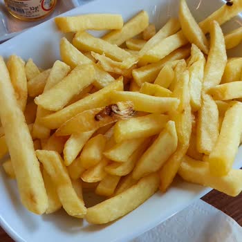 Köfteci Yusuf Akbak Şubesinde Patateslerde Tüy Sorunu Hijyen İhlali