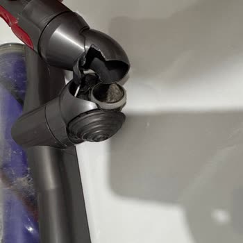 Dyson V10 Halı Başlığı Kırıldı, Satış Sonrası Destek Yetersiz