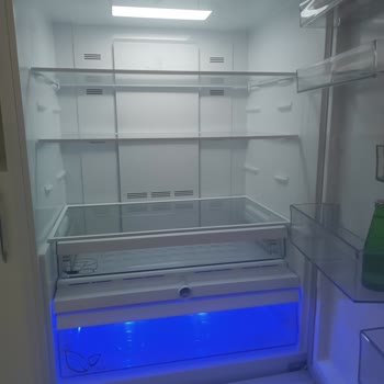 Arçelik Buzdolabında Soğutucu Bölümde Kötü Koku Ve Ücretsiz Garanti Değişim Talebi