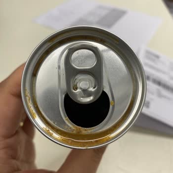 Nescafe Xpress Latte’da Bozulmuş Tat Ve Yabancı Madde Nedeniyle Mide Bulantısı Ve Kusma