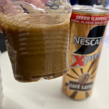Nescafe Xpress Latte’da Bozulmuş Tat Ve Yabancı Madde Nedeniyle Mide Bulantısı Ve Kusma