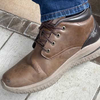 Skechers Mağazası Çatlamış Ayakkabının Teknik İncelemesini Reddetti