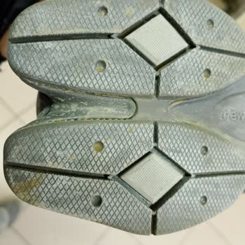 Kremlin Outlet Gelen Ayakkabı Açıkça İkinci El Ve Kullanılmış Durumda