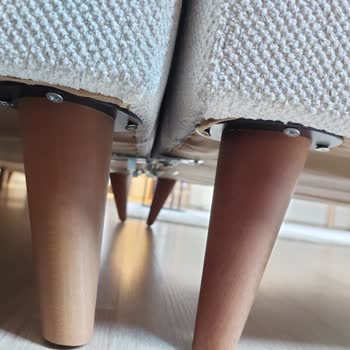 Kelebek Mobilya’da Defolu Masa Ve Köşe Koltuk, Geciken Tamir Süreci