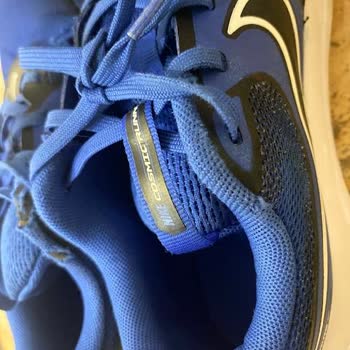 Nike Ayakkabısı Kısa Kullanımda Yırtıldı Ve Boyner'den Cevap Gelmedi