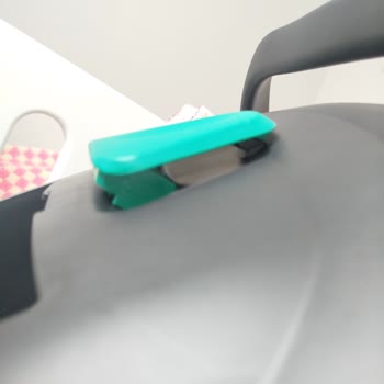 Kemer Mandalı Çıkarma Ve Takma İşlemi Aşırı Zor Ve Güvenlik Endişesi