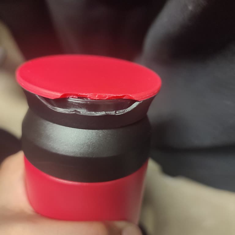 Yeni Termos Kapağı Kırıldı, Yedek Parça Yok